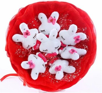 Букет из игрушек Toy Bouquet \"Зайчата\", цвет: красный, 7 игрушек