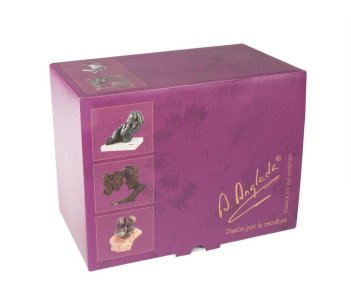 Скульптурная композиция \"Время в руках\"