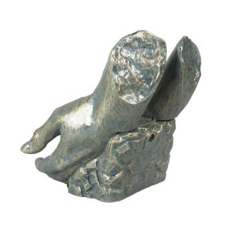 Скульптурная композиция \"Время в руках\"