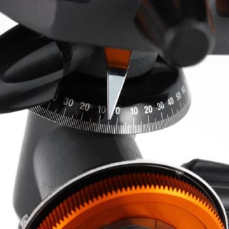 Телескоп Celestron AstroMaster 130EQ